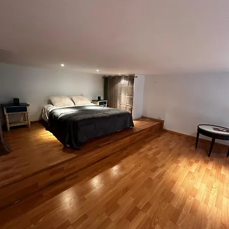 Apartment Vieux Bord De Nice