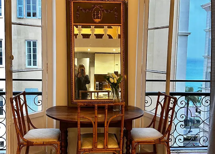 Apartment Vieux Bord De