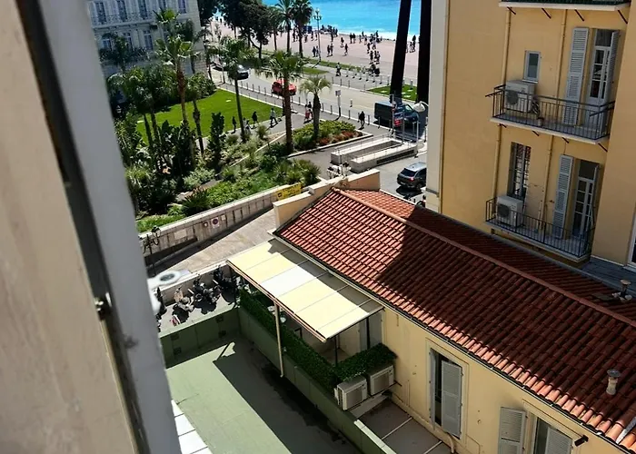 Vieux Bord De דירה