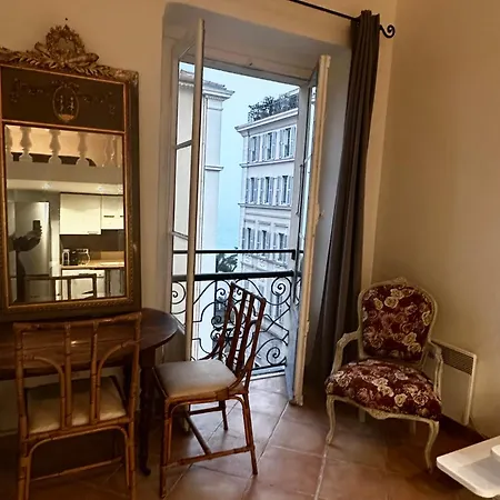 Vieux Bord De Appartamento Nizza
