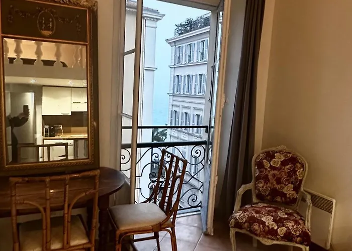 Vieux Bord De Appartamento Nizza